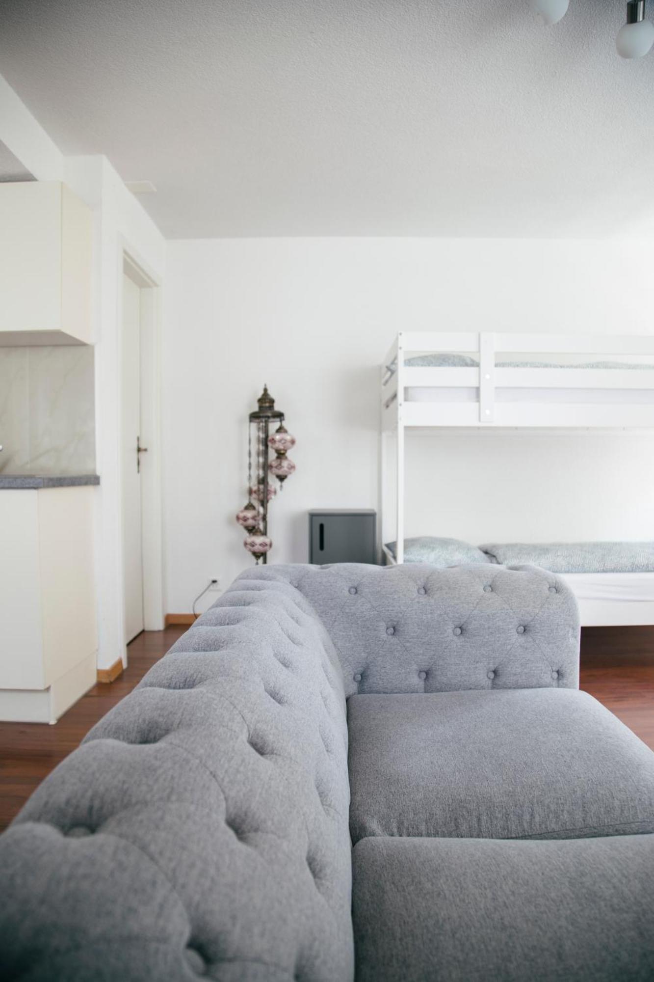 Nimbuzzz Apartments Unterseen Quarto foto