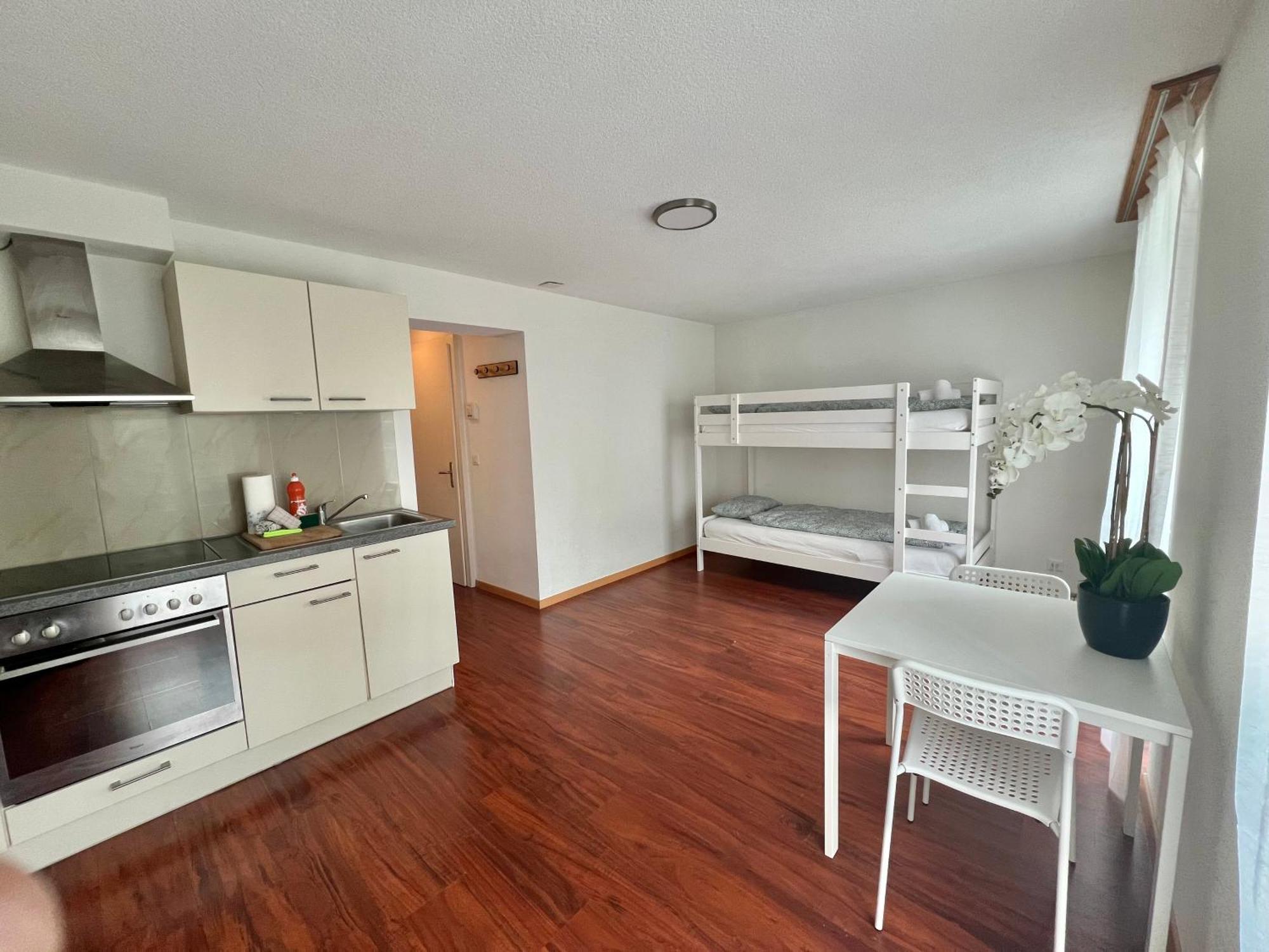 Nimbuzzz Apartments Unterseen Quarto foto